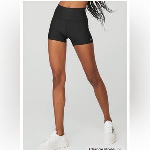 Alo yoga black 3” high waist airlift short size medium. Excellent used condition